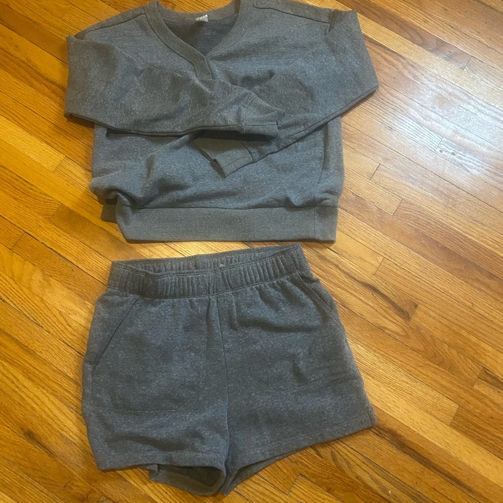 2 piece dark grey lounge set